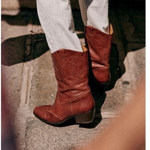 Sezane Phoebe chocolate western leather boots 8
